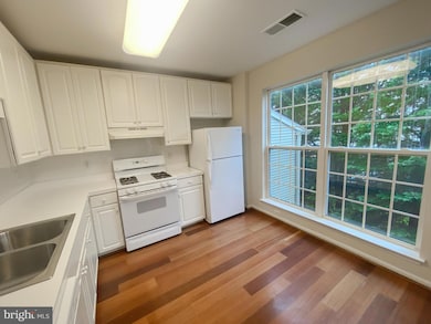 11236 Edson Park Place unit 32, Rockville, MD 20852 - photo 7