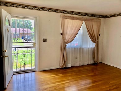 5092 Lindora Dr, Columbus, OH 43232 - photo 2