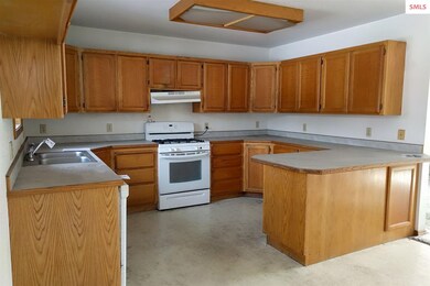 8599 W 4th St, Rathdrum, ID 83858 - photo 4