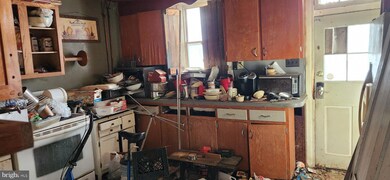 21 Baltimore St, Spring Grove, PA 17362 - photo 4