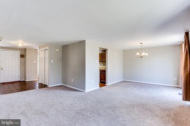 10633 Hesperian Dr, Laurel, MD 20723 - photo 2