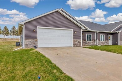207 N 8th Ave, Sully, IA 50251 - photo 3