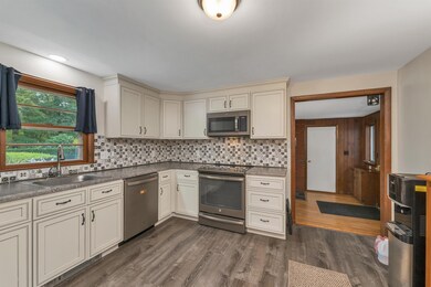 130 Searles Rd, Nashua, NH 03062 - photo 7