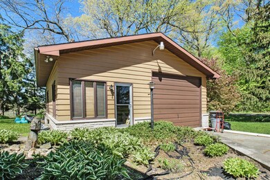 32390 Edison Rd, New Carlisle, IN 46552 - photo 4