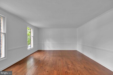 4620 University Dr, Fairfax, VA 22030 - photo 6