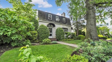 19 Barstow Rd unit G, Great Neck, NY 11021 - photo 2