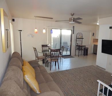 2010 Lawrence Crossley Rd unit 1, Palm Springs, CA 92264 - photo 7