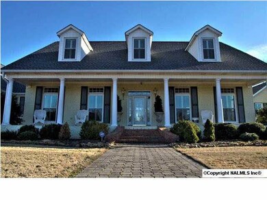 Front view of home.
