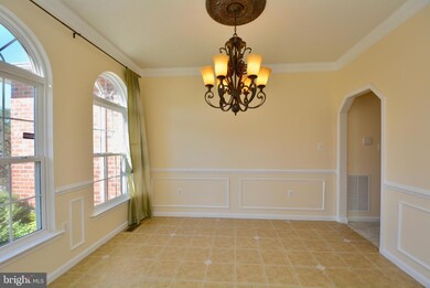 10288 Warfield St, White Plains, MD 20695 - photo 6