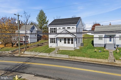 819 Moler Ave E, Martinsburg, WV 25401 - photo 4