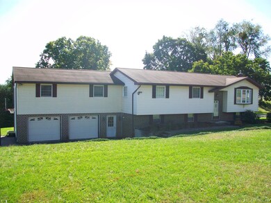 1070 Skyview Dr, Milton, PA 17847 - photo 2