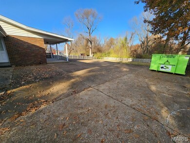 12870 Old Halls Ferry Rd, Florissant, MO 63033 - photo 5