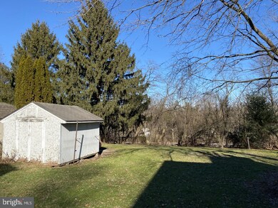 1089 E Schuylkill Rd, Pottstown, PA 19465 - photo 4