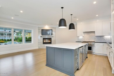 257 Bruce Park Ave unit B, Greenwich, CT 06830 - photo 4