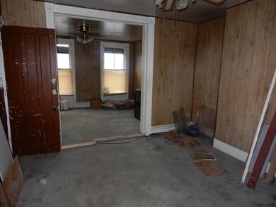 14 107th St, Troy, NY 12182 - photo 2