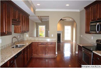 GORGEOUS KITCHEN WITH TONS OF CABINETS & COUNTERSP