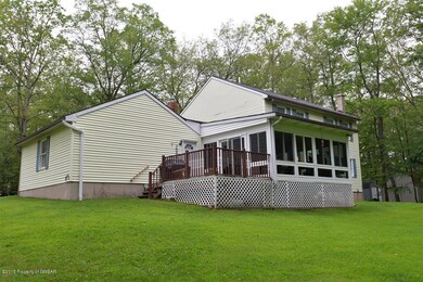 28 Wilderness Dr, Mountain Top, PA 18707 - photo 4