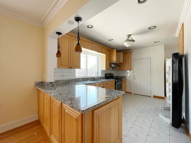 6326 N Rockwell St unit 3, Chicago, IL 60659 - photo 3