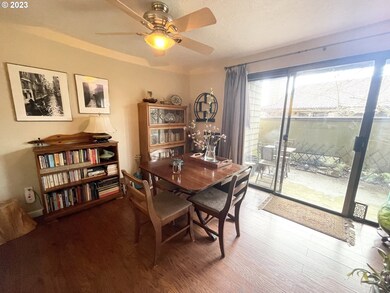 35 Crestfield Ct, Lake Oswego, OR 97035 - photo 5