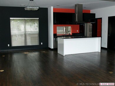 Kitchen & Dining Area
