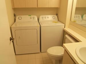 27 Clinton Ct unit D, Royal Palm Beach, FL 33411 - photo 3