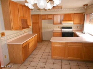 023-206125 kitchen