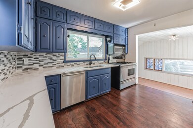 18434 Walter St, Lansing, IL 60438 - photo 6