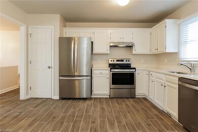 125 Sedgewick Ridge Ct, Lewisville, NC 27023 - photo 7