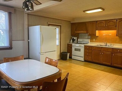 730 E Drinker St, Dunmore, PA 18512 - photo 4