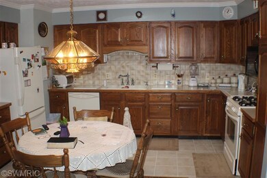 690 Gardenview Dr SW, Byron Center, MI 49315 - photo 3