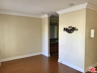 Entourage unit 219, Burbank, CA 91505 - photo 3