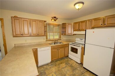 6841 Cedarcrest Ln, Prince George, VA 23875 - photo 5