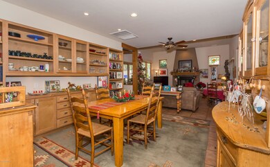 007_Formal Dining Area