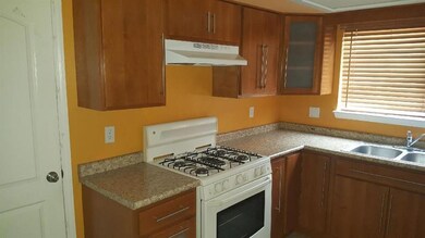 10632 Springwood Dr unit C, El Paso, TX 79935 - photo 2