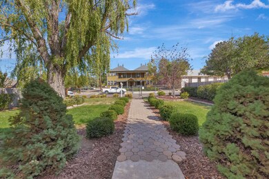 003_Front Yard