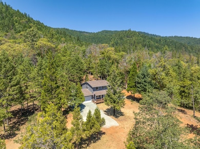 8797 W Evans Creek Rd, Rogue River, OR 97537 - photo 3