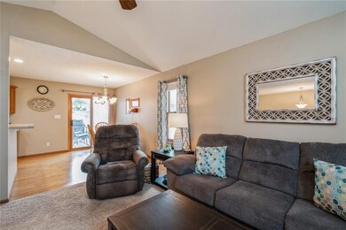 3739 Prince Dr SW, Cedar Rapids, IA 52404 - photo 5