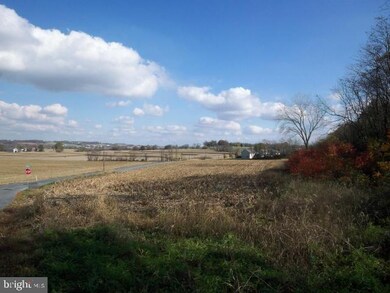 770 Fairview Rd, Mount Joy, PA 17552 - photo 2