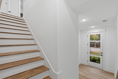 717 Janisch Rd unit I, Houston, TX 77018 - photo 6