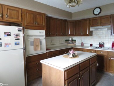 212 3rd Ave NE, Clarion, IA 50525 - photo 6