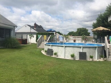 1534 Greenview Dr, Bethlehem, PA 18018 - photo 3