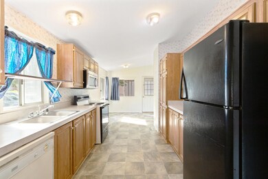 896 Bailey Dr, Grants Pass, OR 97527 - photo 2