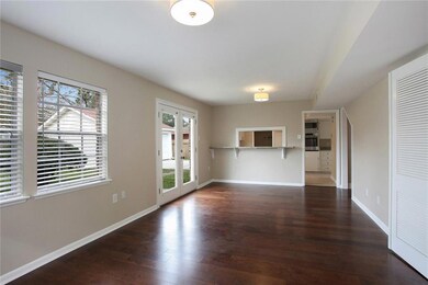 Den/Bonus Room