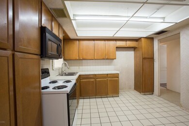 2241 E Heatherbrae-8