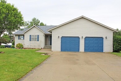 1647 N Crest View Dr, La Porte, IN 46350 - photo 2