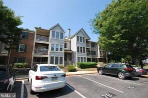 13114 Briarcliff Terrace unit 410, Germantown, MD 20874 - photo 4