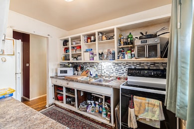 2901 Palmer St, Lansing, MI 48910 - photo 4