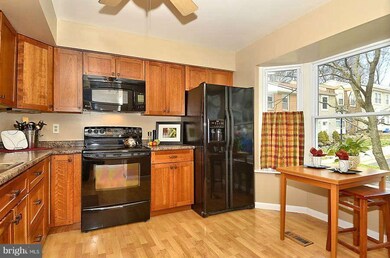 11548 Summer Oak Dr, Germantown, MD 20874 - photo 2