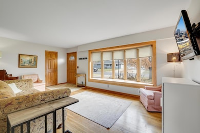 2300 Thorndale Ave, New Brighton, MN 55112 - photo 3