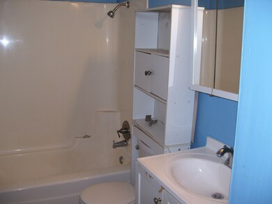 1413 Park Blvd, Morris, IL 60450 - photo 3